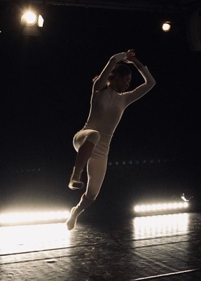 Between notes (c)lil'luke dance