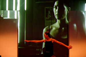 Theater Primadonna / Schwerer Held